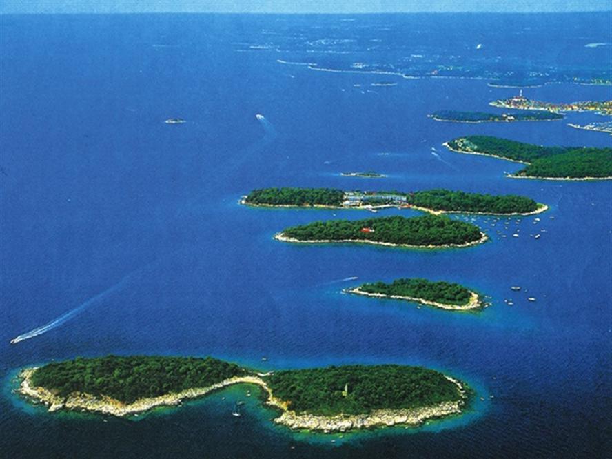Rovinj archipelago islands from above – boat tour area